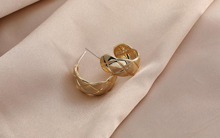 Mosquito-repellent incense plate ear clip no ear hole cold wind earrings earrings simple temperament French check earrings earrings female wholesale