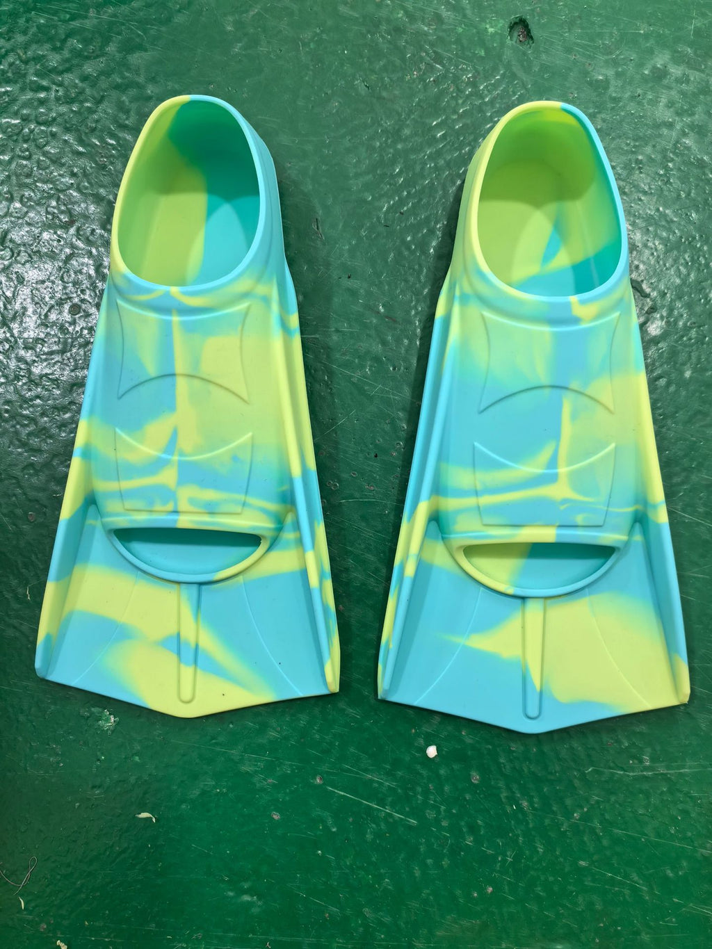 Hot sale professional training freestyle silicone frog shoes short flippers adult children flippers frog shoes manufacturers wholesale
