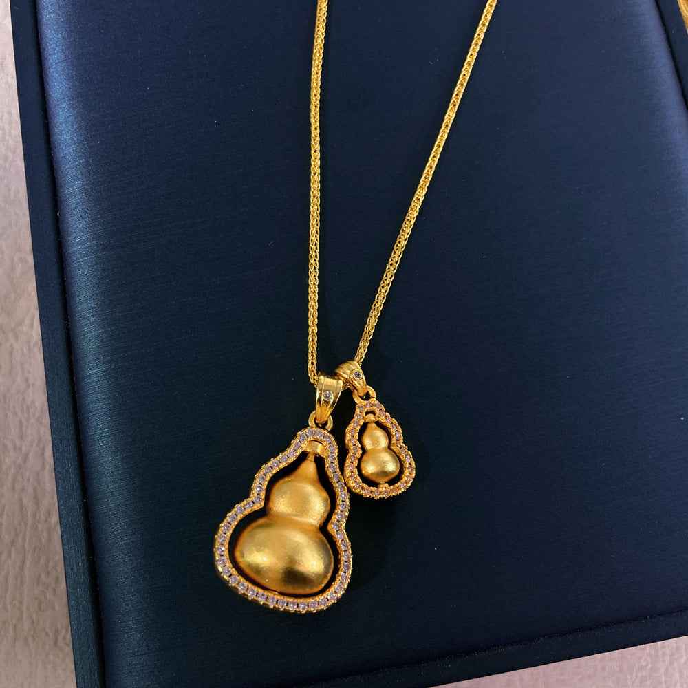 French Retro High-End Clavicle Chain with Diamond-Encrusted Rotating Double Gourd Stacked Chopard Chain Necklace for Women