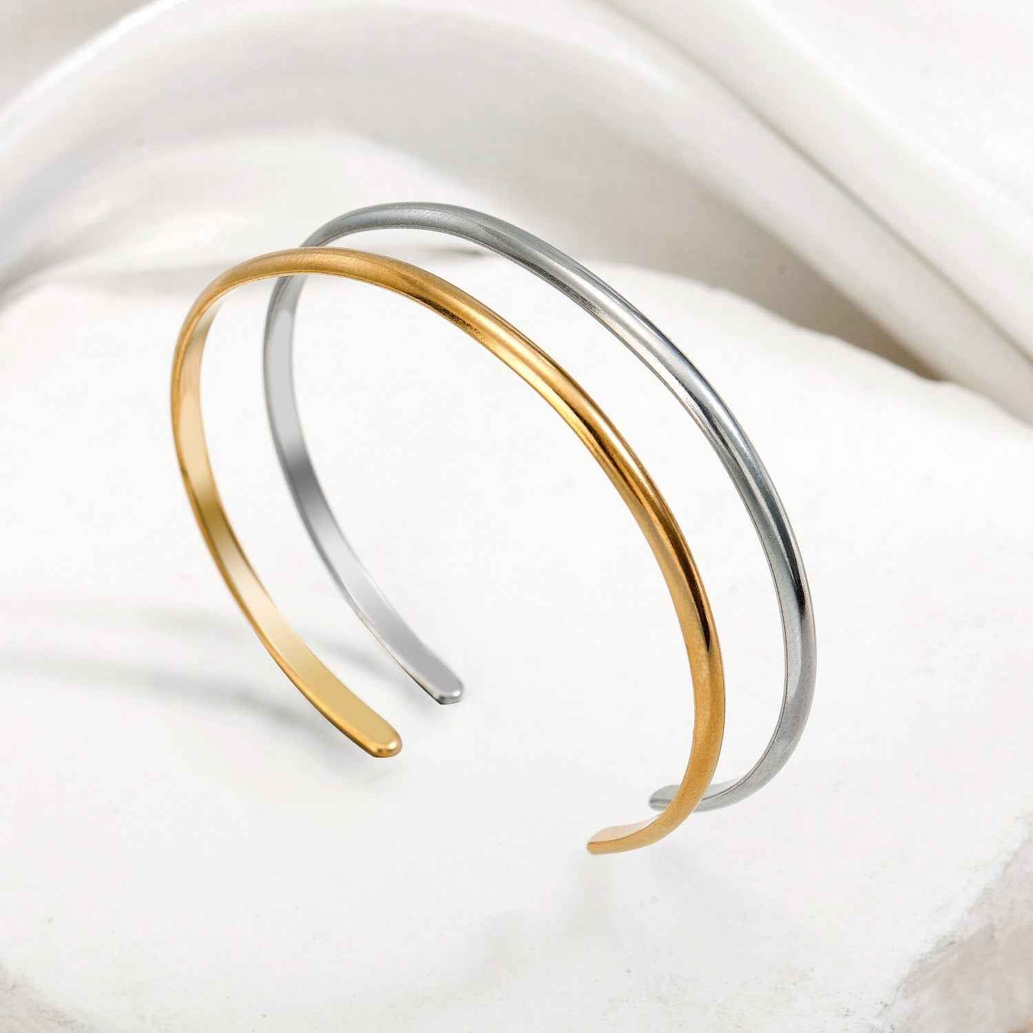 Cross-Border Fashion Personalized Electroplated Non-Fading Women's Bracelet with a Light Luxury and High-End Feel, Open Ring-Shaped Simple Bracelet