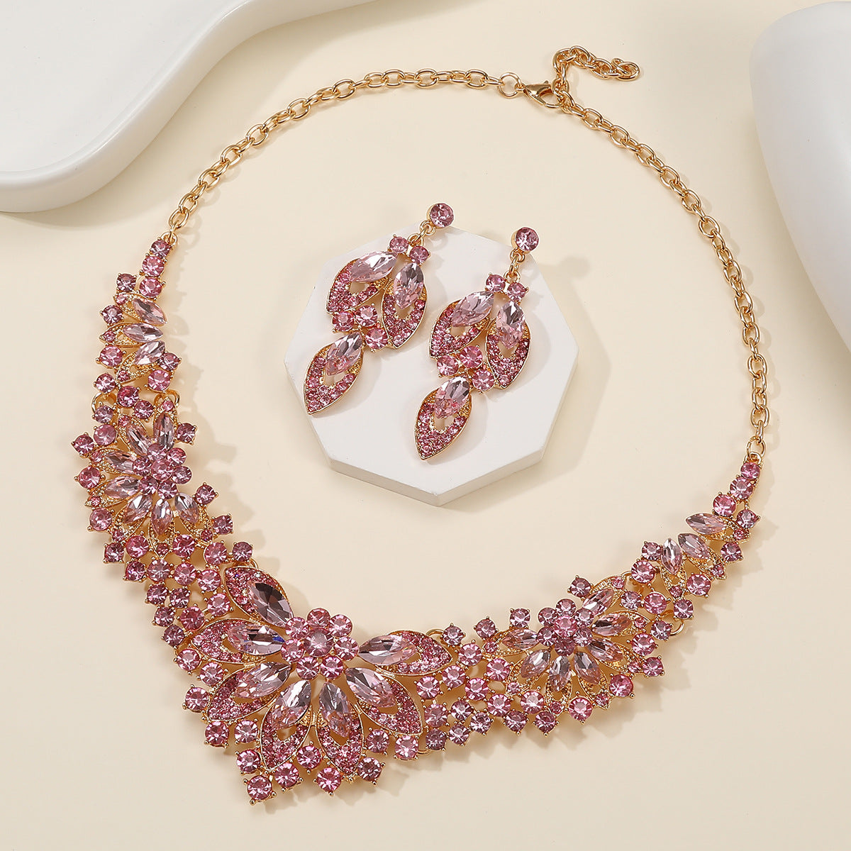 European and American cross-border retro necklace suit women's 2-Piece Set leaves flowers exaggerated luxury jewelry New Bride wedding accessories