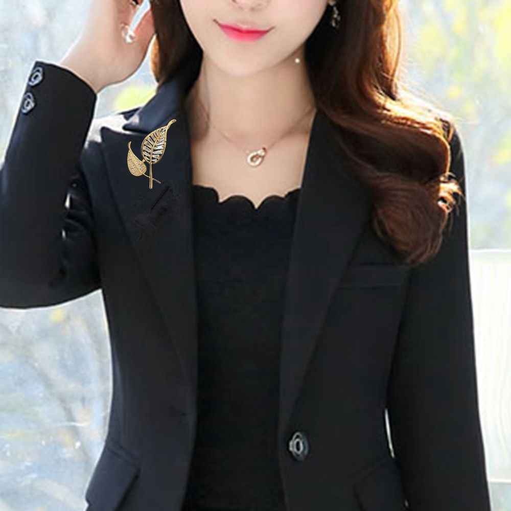 Hollow Leaves Brooch High-grade Sense Inlaid Zircon Corsage Accessories Collar All-match Light Luxury Clothing Accessories Pin