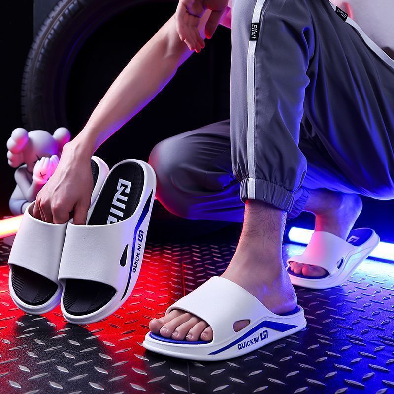 2024 New Korean Style Slippers Men's Trendy Outfit Household Bathroom Thick Bottom Wear-resistant Men's Sandals Wholesale Cross-border