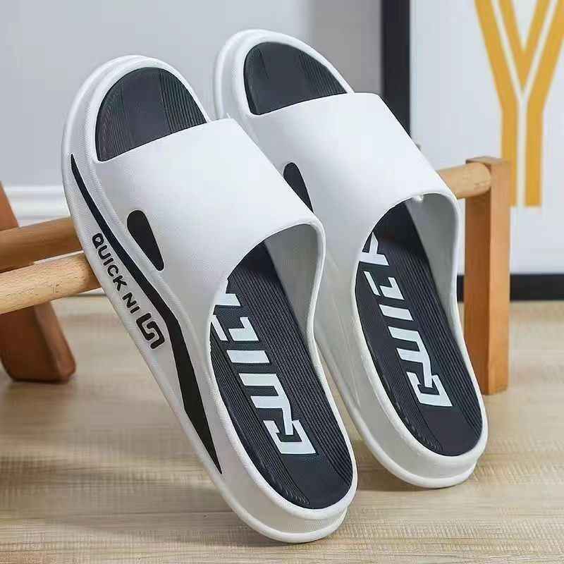 2024 New Korean Style Slippers Men's Trendy Outfit Household Bathroom Thick Bottom Wear-resistant Men's Sandals Wholesale Cross-border