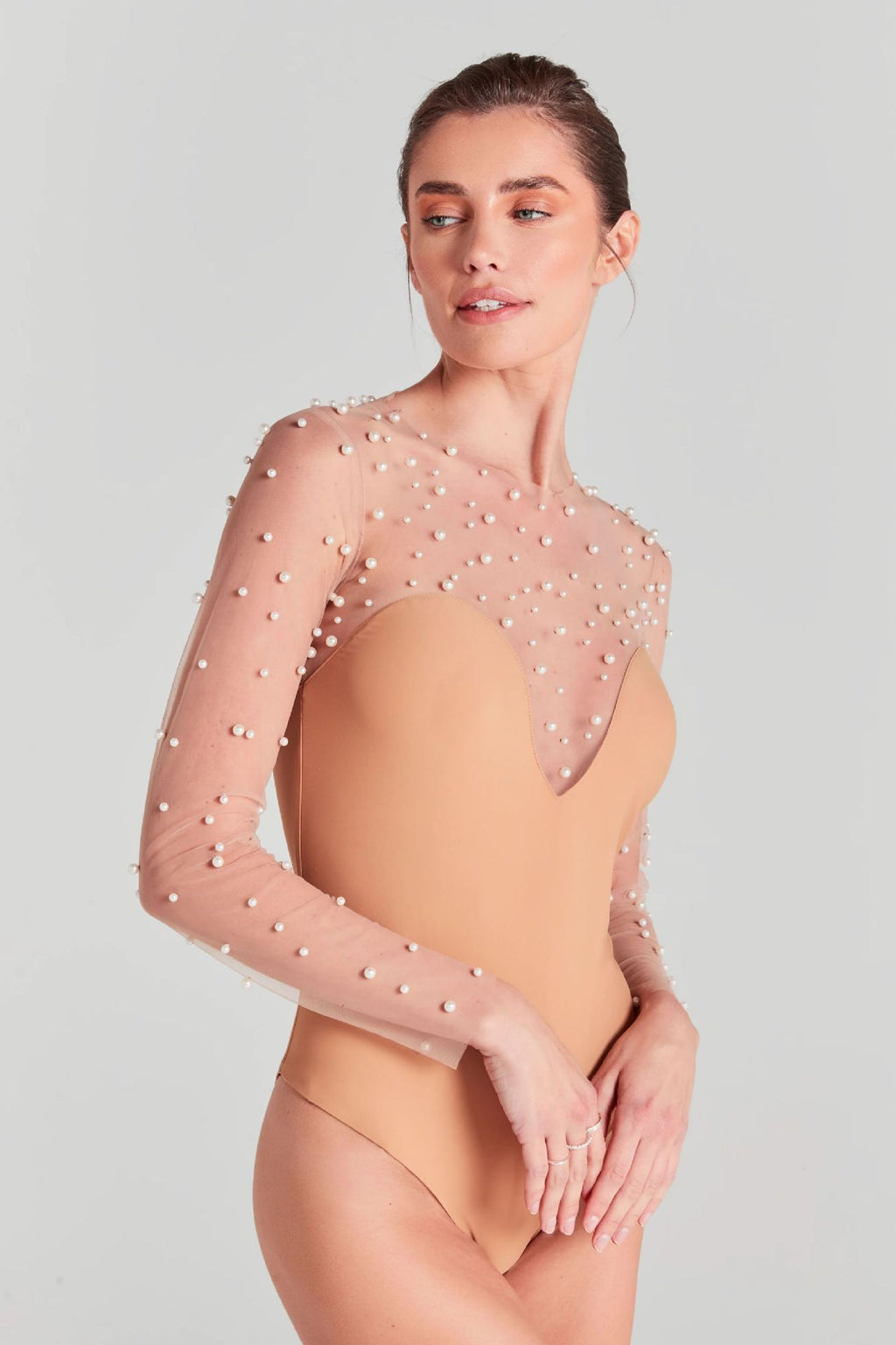 In Stock | White Bubble Bead Jumpsuit, Fashionable Casual Two-Piece Set, High-End European and American Women's Clothing, European and American Style.