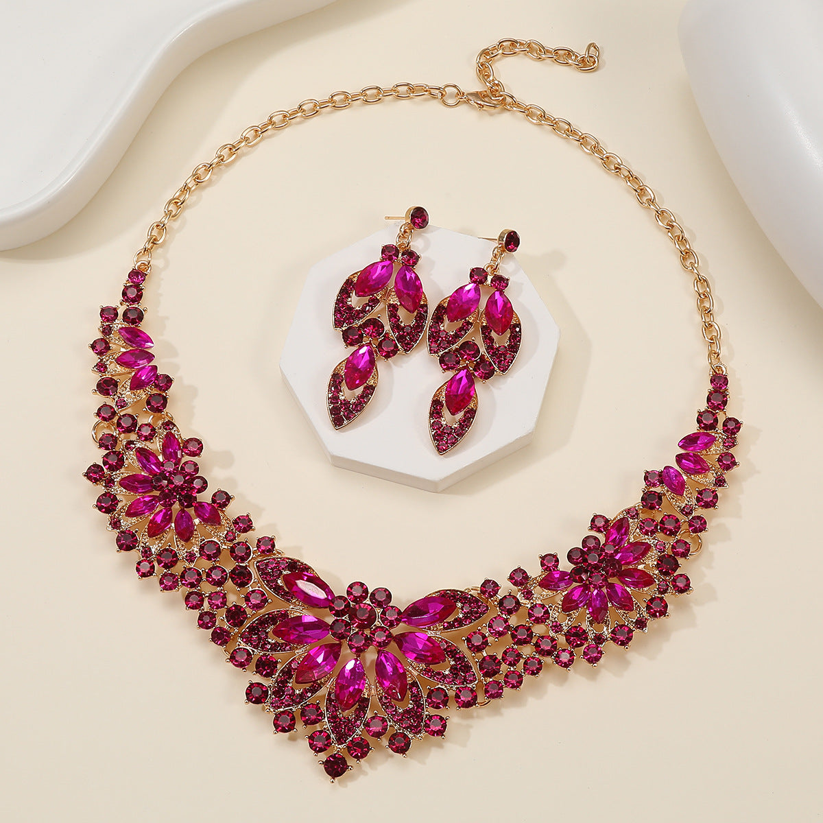 European and American cross-border retro necklace suit women's 2-Piece Set leaves flowers exaggerated luxury jewelry New Bride wedding accessories