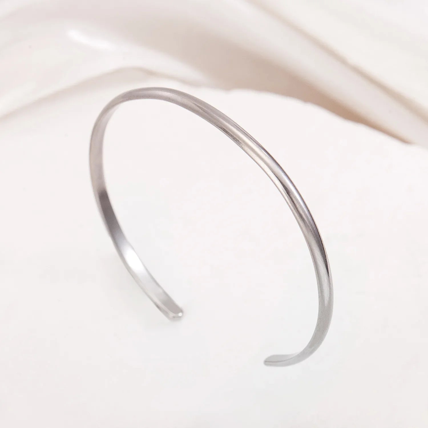 Cross-Border Fashion Personalized Electroplated Non-Fading Women's Bracelet with a Light Luxury and High-End Feel, Open Ring-Shaped Simple Bracelet